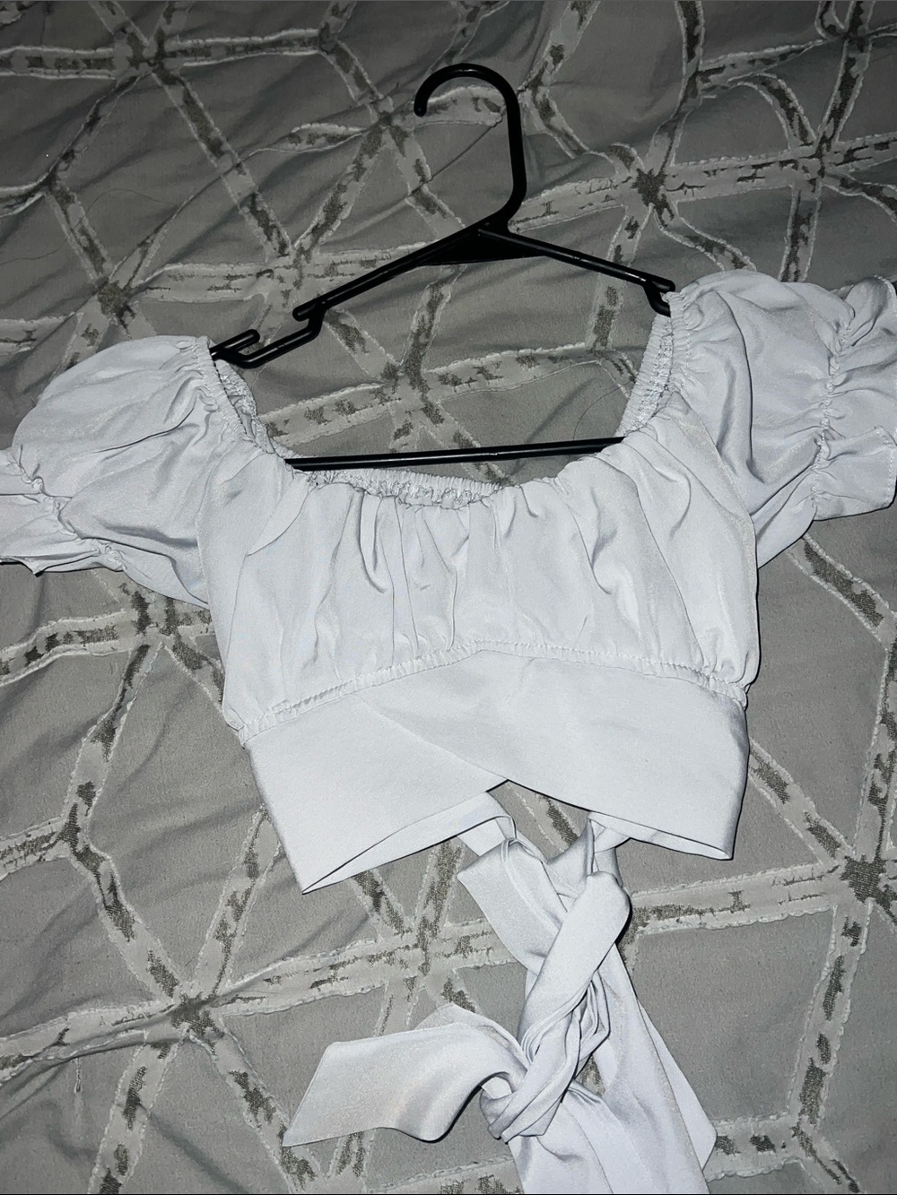 SHEIN White Puff-Sleeve Tie-Back Crop Top